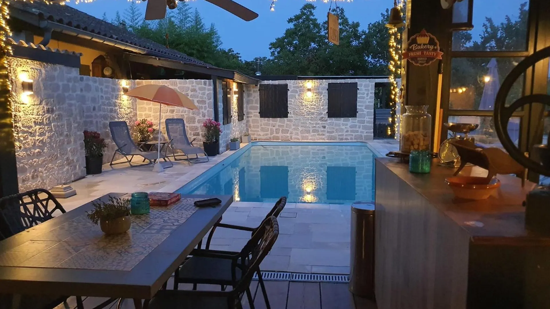 Holidayhomepoujol 6 Persons Montfermier フランス